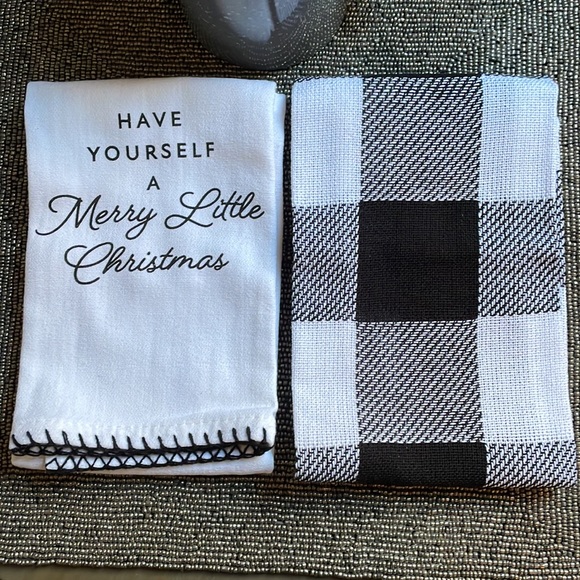 New! 20 ounce gray/white glazed mug and 2-100% cotton dish towels, Xmas - Picture 3 of 10
